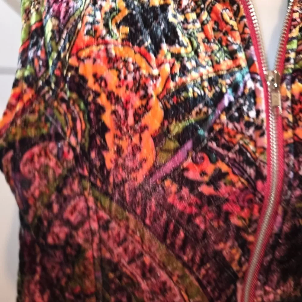 Chico's Vintage Silk Quilted Paisley Print Full Zip Vest Size 0 Small - Picture 4 of 6